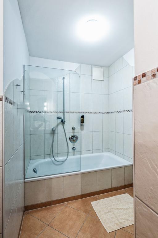 Apparthotel Alpenchalet Нойкірхен-ам-Гросфенедігер Екстер'єр фото