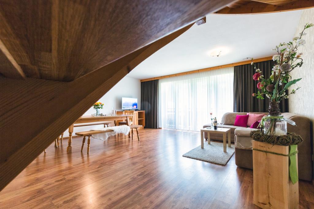 Apparthotel Alpenchalet Нойкірхен-ам-Гросфенедігер Екстер'єр фото